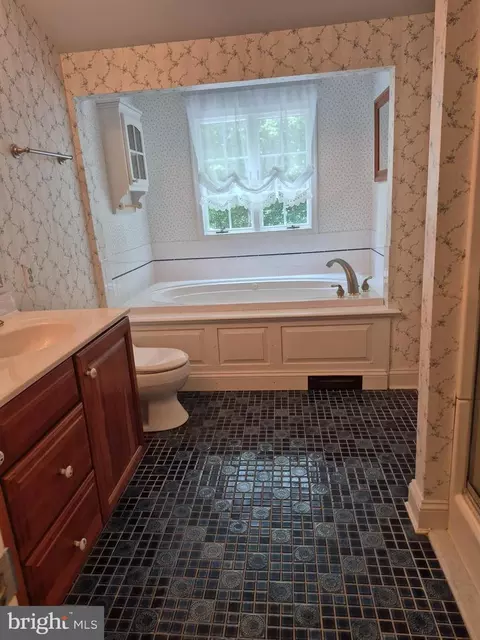 Bath - 3896 Five Friars Rd, Salisbury, MD 21804 photo 2 of 2