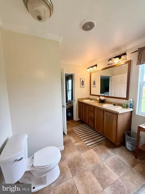Bath - 35777 Cobbs Hill Rd, Willards, MD 21874 photo 3 of 5
