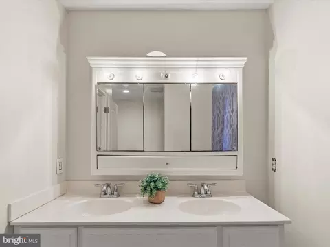 Bath - 27671 Riverside Drive Ext, Salisbury, MD 21801 photo 3 of 4