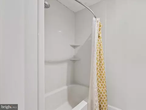 Bath - 27671 Riverside Drive Ext, Salisbury, MD 21801 photo 4 of 4