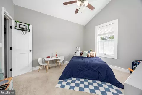 Bedroom - 23777 Locust Ln, Quantico, MD 21856 photo 5 of 6