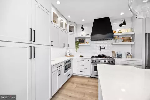 Kitchen - 23777 Locust Ln, Quantico, MD 21856 photo 7 of 10
