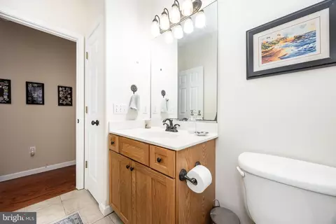 Entry Way - 7525 E Longfield Dr, Hebron, MD 21830 photo 5 of 14