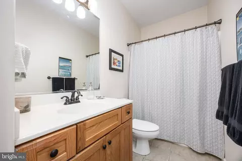 Bath - 7525 E Longfield Dr, Hebron, MD 21830 photo 5 of 6