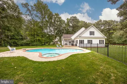 Exterior - 7525 E Longfield Dr, Hebron, MD 21830 photo 10 of 23