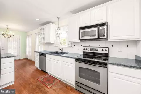 Kitchen - 5998 Fire Fly Dr, Salisbury, MD 21801 photo 3 of 3