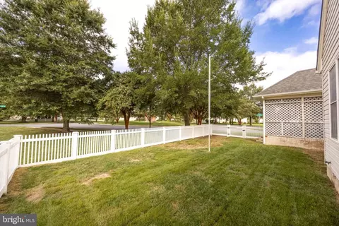 Exterior - 5998 Fire Fly Dr, Salisbury, MD 21801 photo 5 of 10