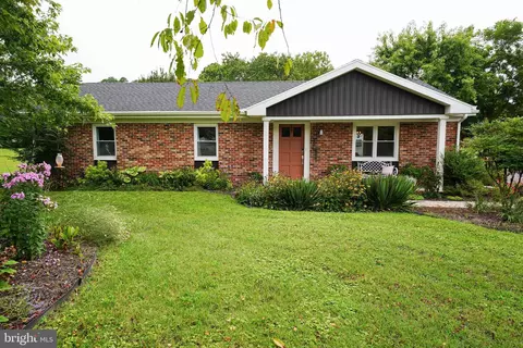 7209 Opal Cir, Hebron, MD 21830