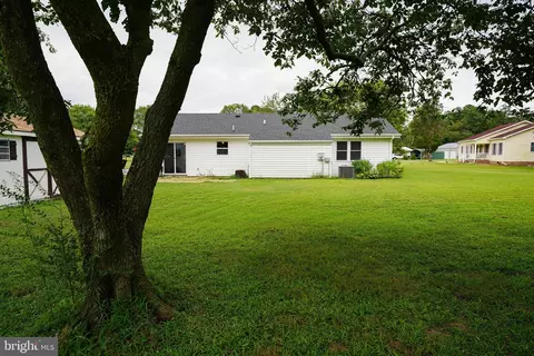 Exterior - 7209 Opal Cir, Hebron, MD 21830 photo 5 of 10