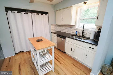 Kitchen - 7209 Opal Cir, Hebron, MD 21830 photo 1 of 4