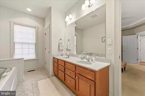 Bath - 5973 Smithys Ln, Salisbury, MD 21801 photo 1 of 6