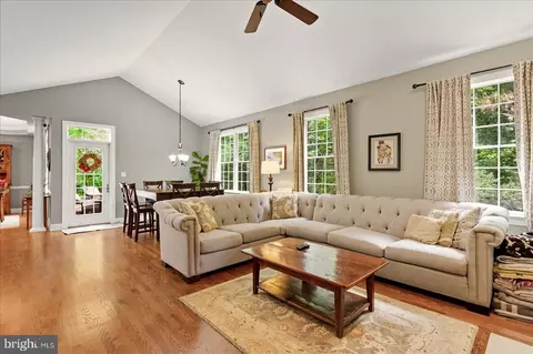 Living - 5973 Smithys Ln, Salisbury, MD 21801 photo 3 of 3
