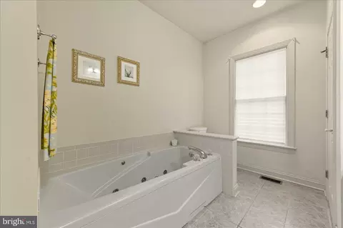 Bath - 5973 Smithys Ln, Salisbury, MD 21801 photo 2 of 6