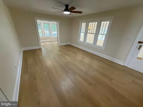 Living - 500 S Main St, Hebron, MD 21830 photo 2 of 5