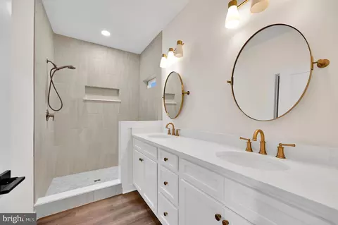 Bath - 26805 Jade Ct, Hebron, MD 21830 photo 2 of 3