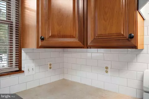 Kitchen - 925 Sumac Cir, Salisbury, MD 21804 photo 6 of 8
