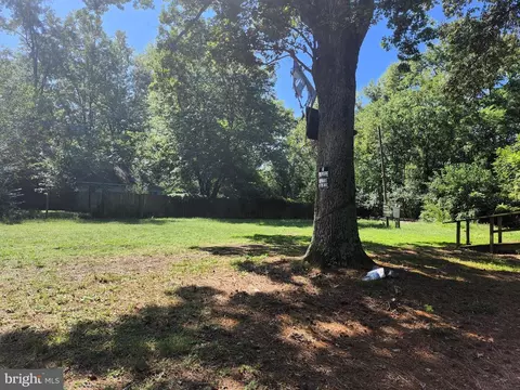 3960 St Lukes Rd, Fruitland, MD 21826