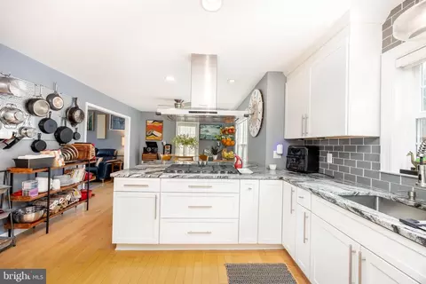 Kitchen - 27965 White Pond Dr, Salisbury, MD 21801 photo 3 of 5