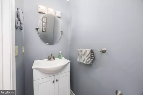 Bath - 27965 White Pond Dr, Salisbury, MD 21801 photo 1 of 10
