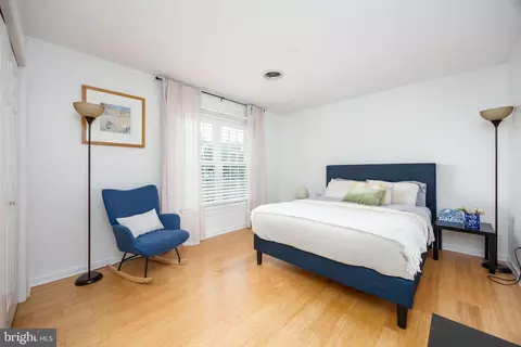 Bedroom - 27965 White Pond Dr, Salisbury, MD 21801 photo 1 of 9