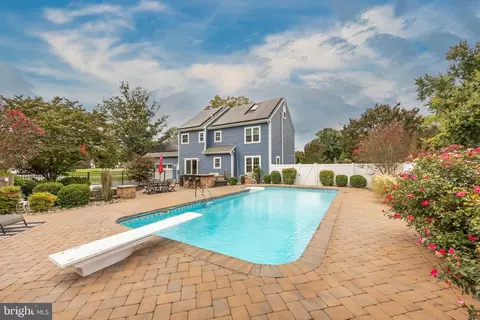 Exterior - 27965 White Pond Dr, Salisbury, MD 21801 photo 2 of 14