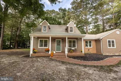 Exterior - 1708 E Clear Lake Dr, Salisbury, MD 21804 photo 1 of 17
