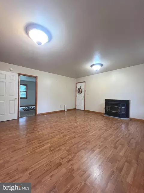 Living - 30883 Ward Rd, Salisbury, MD 21804 photo 1 of 6
