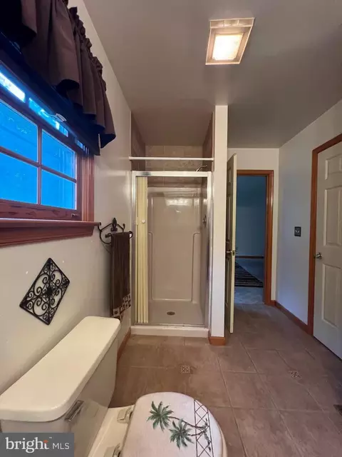 Bath - 30883 Ward Rd, Salisbury, MD 21804 photo 2 of 4