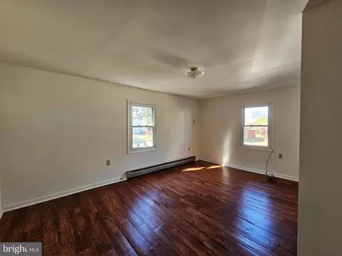 106 East St, Delmar, MD 21875 photo 2