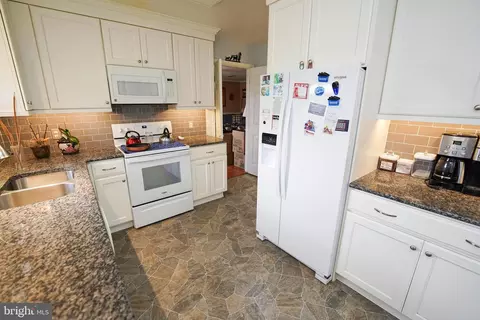 Kitchen - 30332 Dagsboro Rd, Salisbury, MD 21804 photo 3 of 4