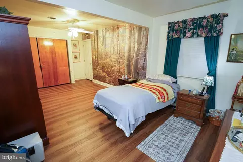 Bedroom - 30332 Dagsboro Rd, Salisbury, MD 21804 photo 4 of 7
