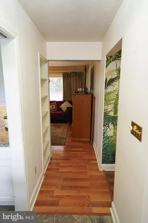Entry Way - 30332 Dagsboro Rd, Salisbury, MD 21804 photo 1 of 5
