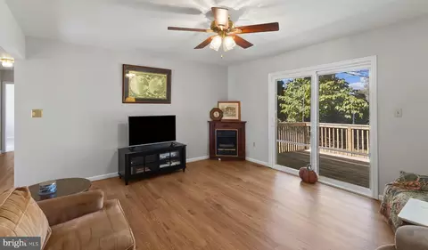 701 E Upland Ct, Salisbury, MD 21801 photo 3