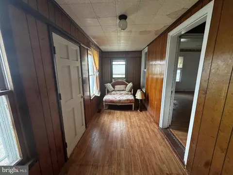 Entry Way - 31597 E Line Rd, Delmar, MD 21875 photo 2 of 4