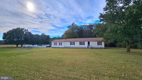 28824 Adkins Rd, Delmar, MD 21875
