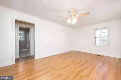Living - 36511 3 Bridges Rd, Willards, MD 21874 photo 4 of 6