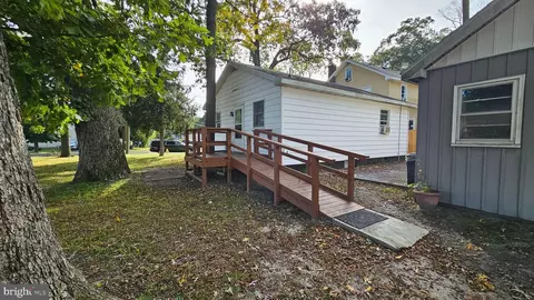 Exterior - 413 E Walnut St, Delmar, MD 21875 photo 6 of 10