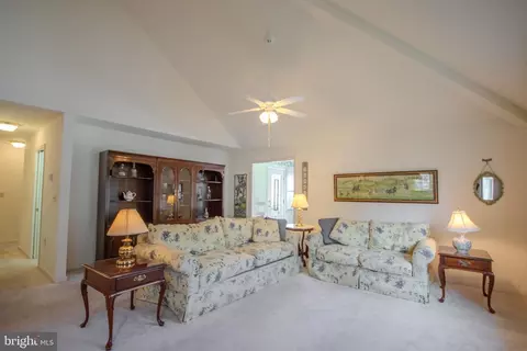Living - 907 Walbash St, Salisbury, MD 21804 photo 1 of 3