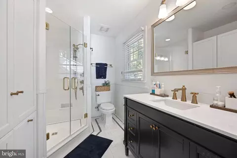 Bath - 409 Rolling Rd, Salisbury, MD 21801 photo 1 of 3