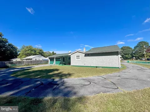 Exterior - 504 Swan Rd, Salisbury, MD 21801 photo 1 of 4