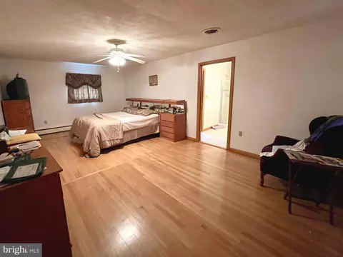 Bedroom - 504 Swan Rd, Salisbury, MD 21801 photo 5 of 5