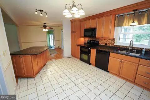 Kitchen - 707 Camellia Rd, Salisbury, MD 21804 photo 3 of 4