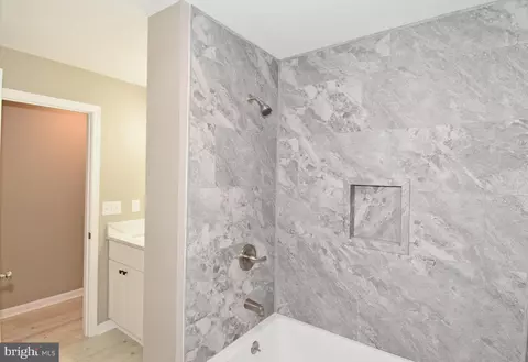 Bath - 516 Overbrook Dr, Salisbury, MD 21801 photo 2 of 11