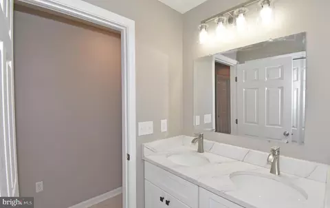 Bath - 516 Overbrook Dr, Salisbury, MD 21801 photo 3 of 11