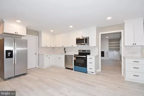 Kitchen - 516 Overbrook Dr, Salisbury, MD 21801 photo 1 of 2