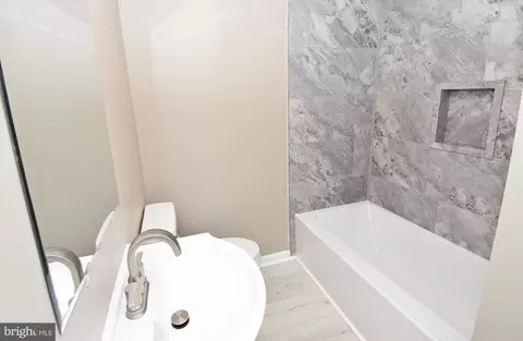Bath - 516 Overbrook Dr, Salisbury, MD 21801 photo 4 of 11