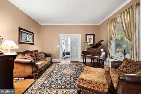Living - 302 Middle Blvd, Salisbury, MD 21801 photo 1 of 3