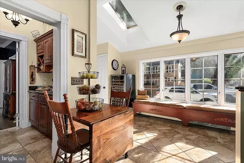 Entry Way - 302 Middle Blvd, Salisbury, MD 21801 photo 7 of 11