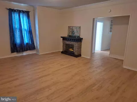 407 East St, Delmar, MD 21875 photo 4