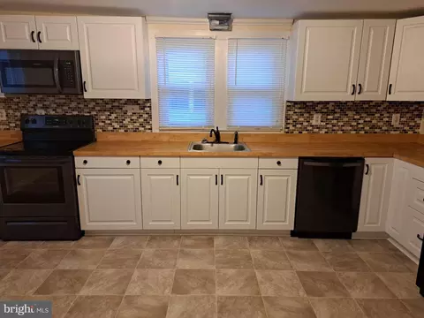 407 East St, Delmar, MD 21875 photo 5